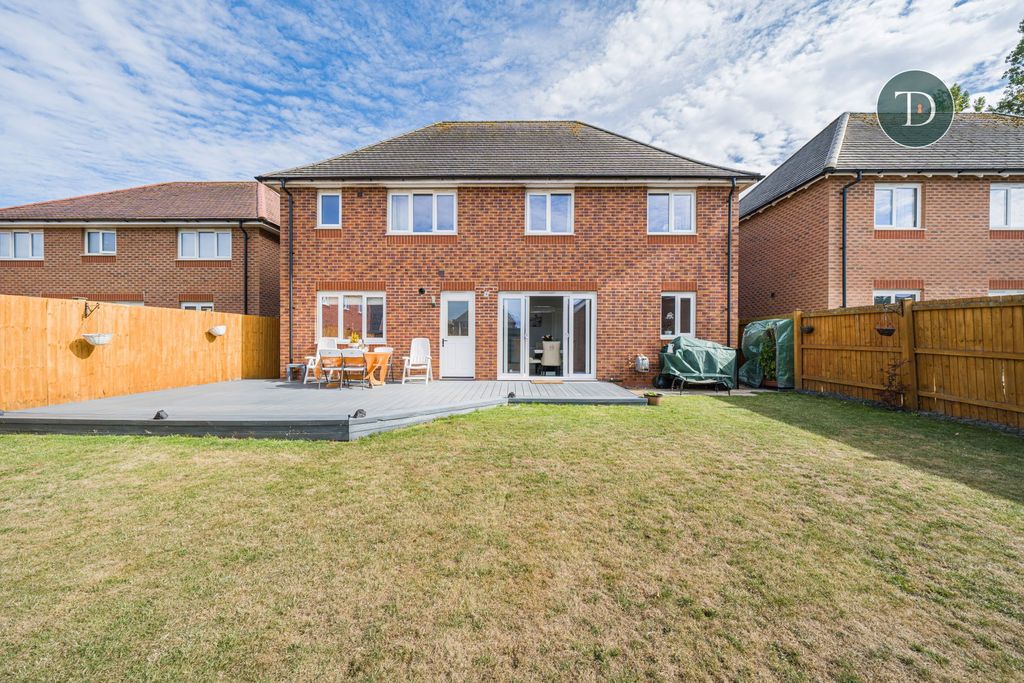 Property photo 3 of 39