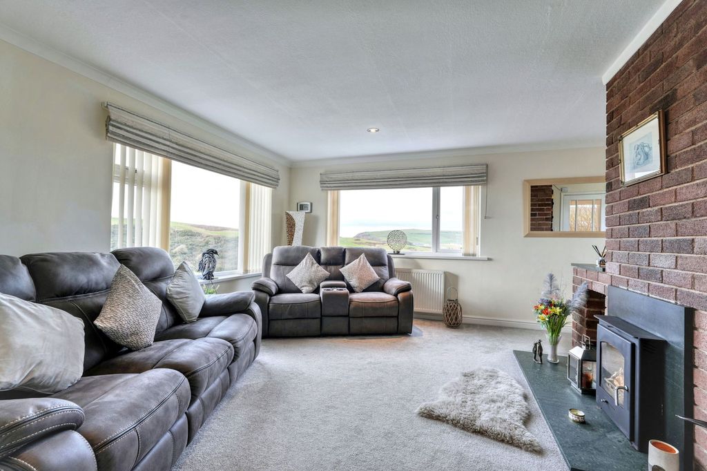 Property photo 3 of 30