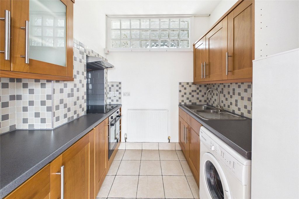 Property photo 1 of 12 Picture No. 06