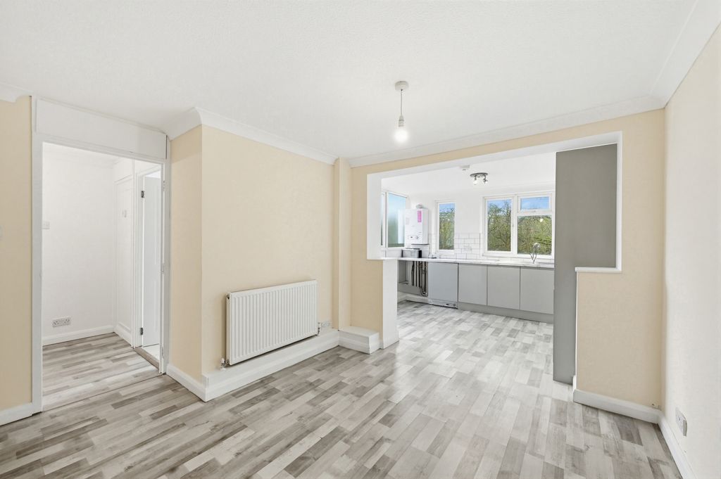 Property photo 1 of 8 Picture No. 05