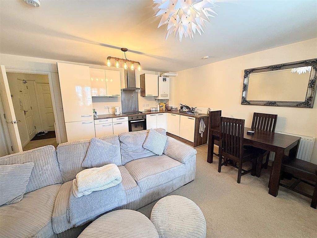 Property photo 3 of 8 Img_9100.Jpeg