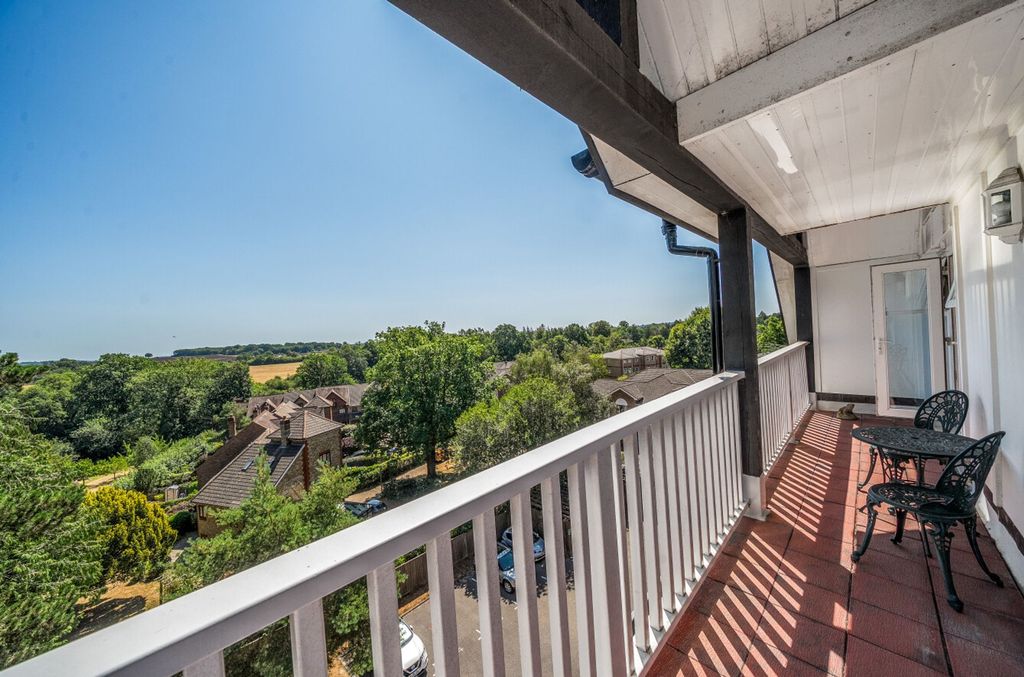 Property photo 1 of 28 32