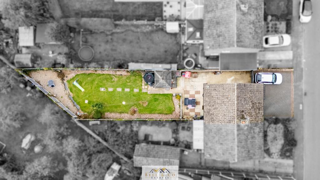 Property photo 2 of 28 Aerial 1