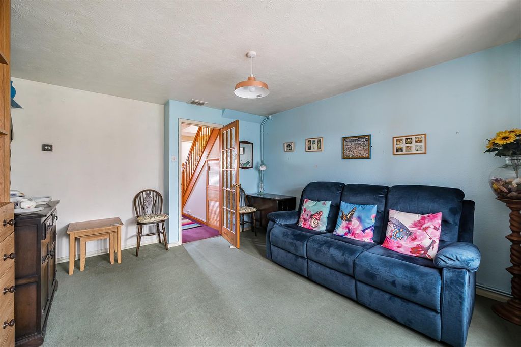 Property photo 3 of 16 1422609-11-69A9B7E0992B0.Jpg