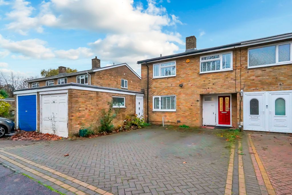 Property photo 2 of 33