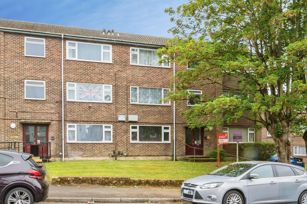 Property photo 1 of 11