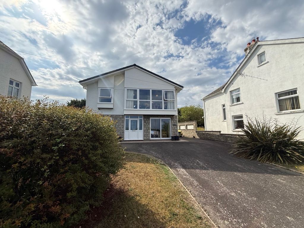 Property photo 1 of 42