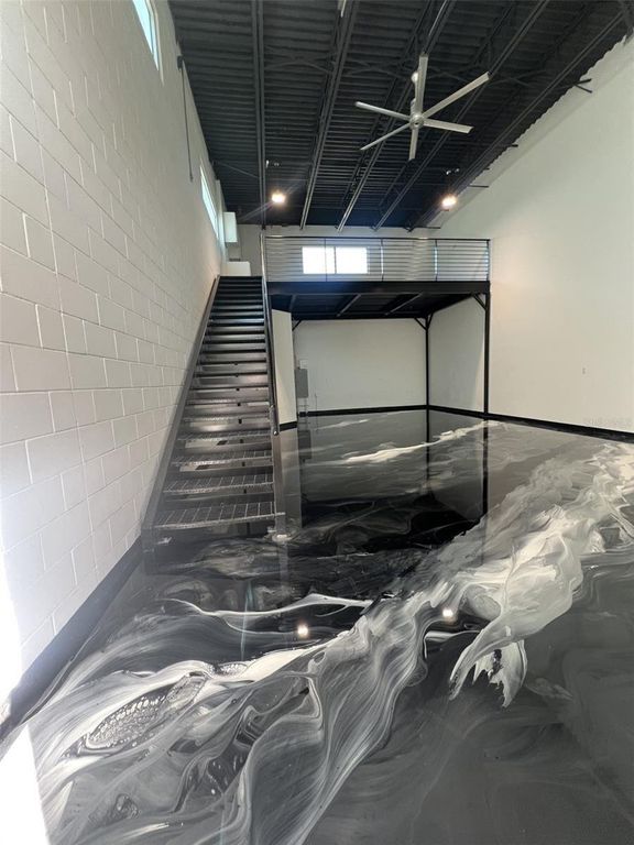 Property photo 3 of 5 <Alttext/>