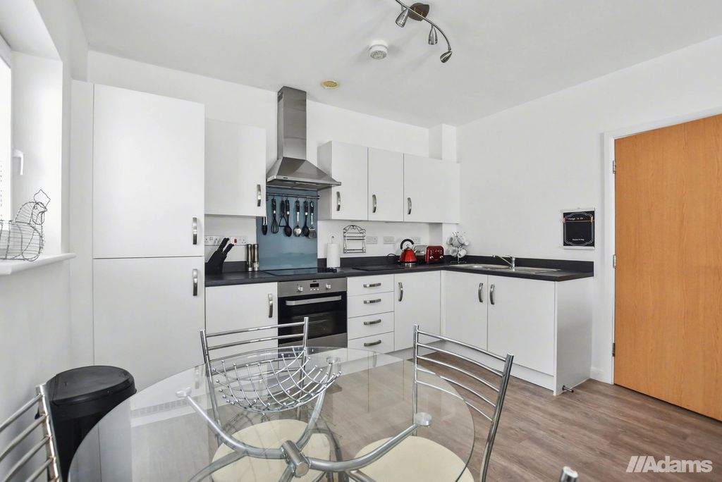 Property photo 3 of 19