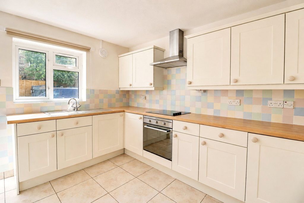 Property photo 3 of 11 3 - Picture No. 07