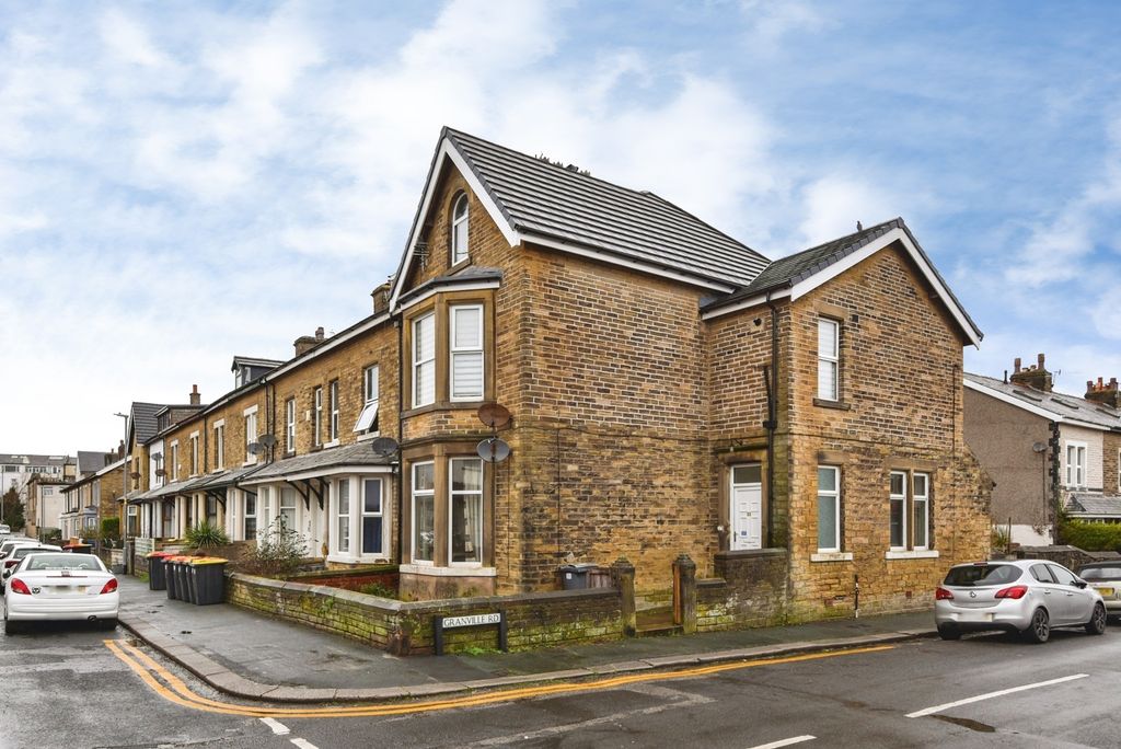 Property photo 1 of 12 Pbox-Img.Jpg