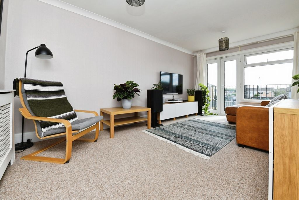 Property photo 2 of 17 Pbox-Img.Jpg