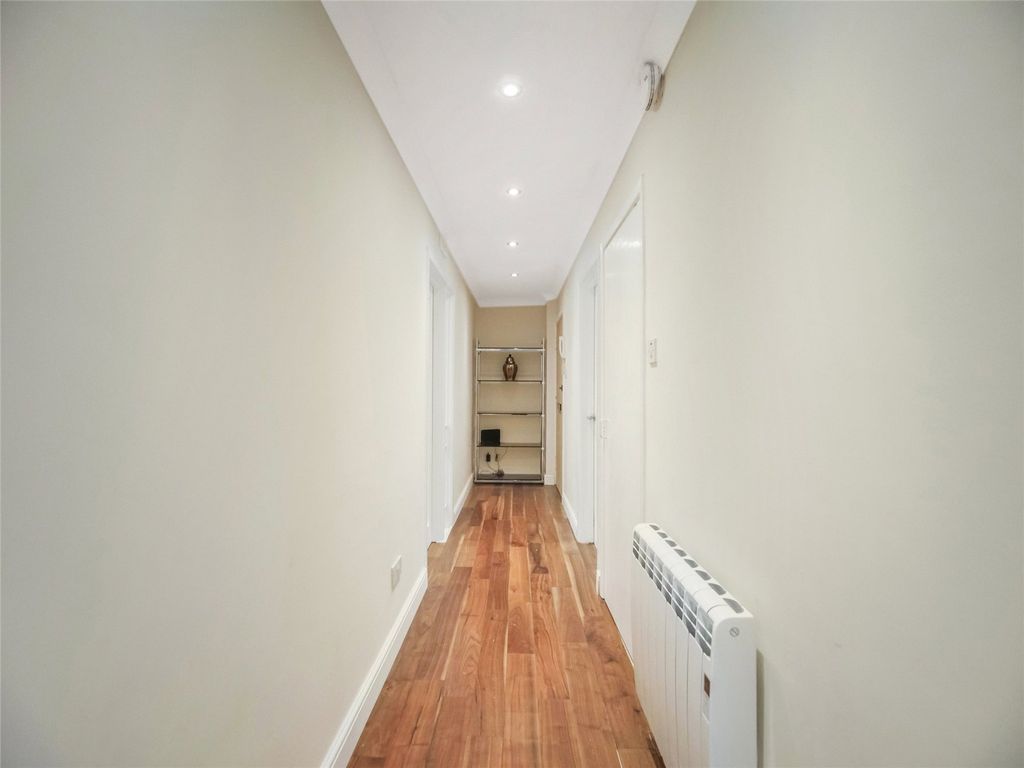 Property photo 3 of 21 Picture No. 03