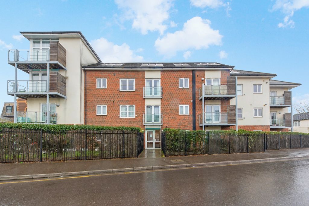 Property photo 1 of 13 3415071