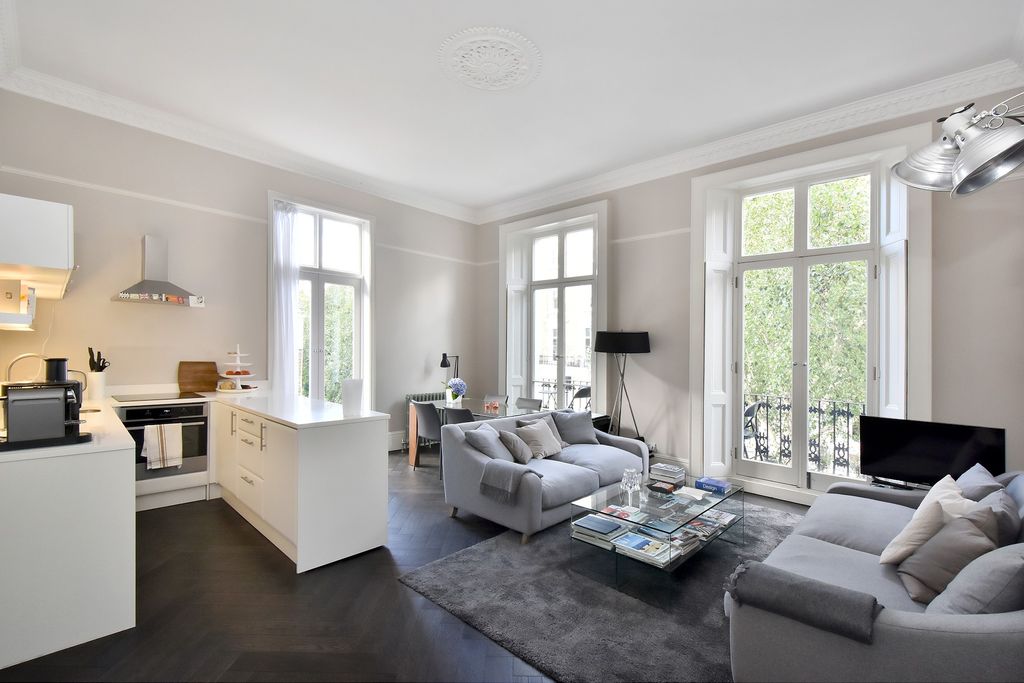 Property photo 2 of 8 Picture 2