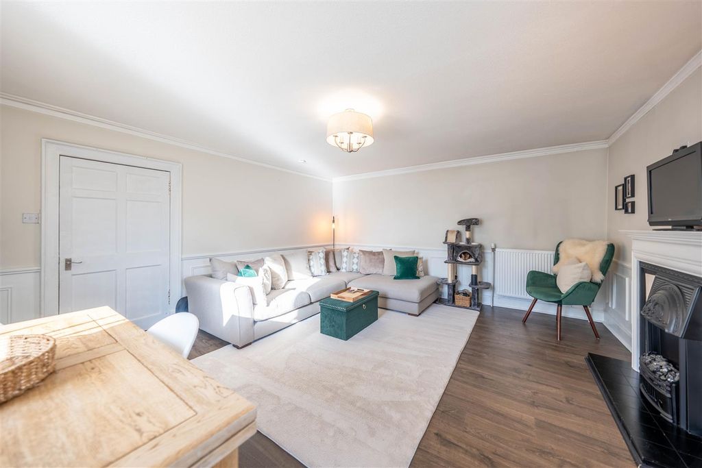 Property photo 2 of 24 Dsc09611-Hdr.Jpg