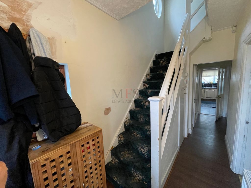 Property photo 3 of 24 Photo 4