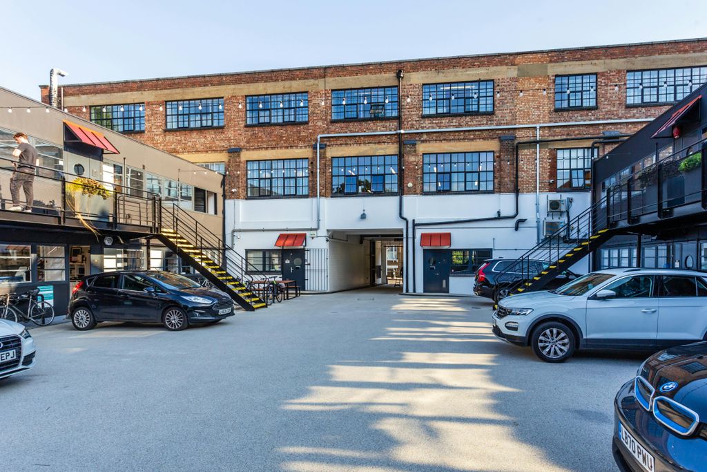 Property photo 1 of 9 Exterior Courtyard 3.Jpg