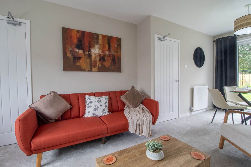 Property photo 3 of 18