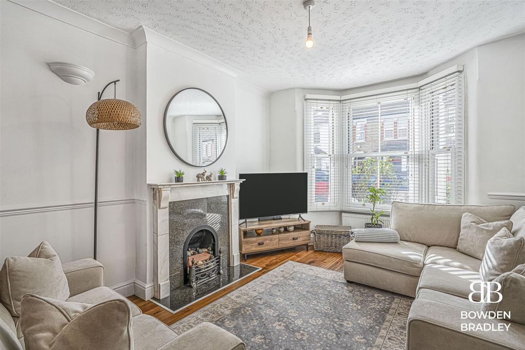 Property photo 2 of 17 Living Room