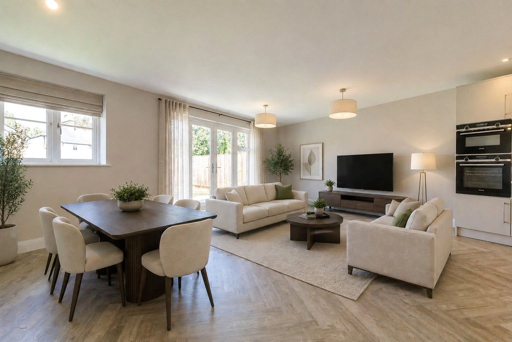 Property photo 2 of 8 Living/Dining Room