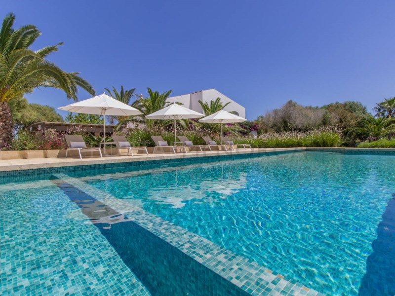 Property photo 3 of 57