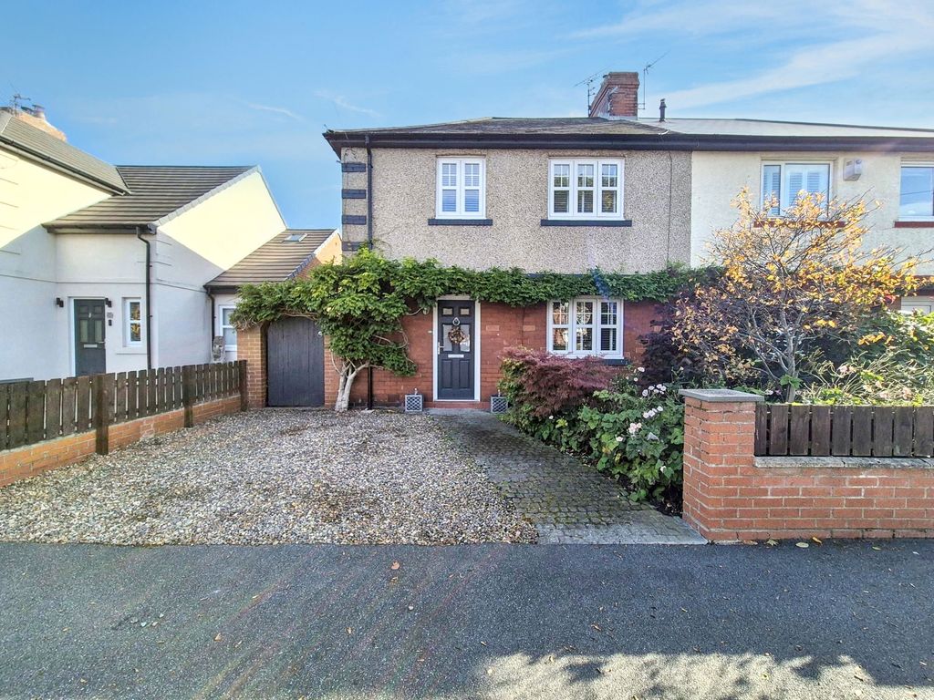 Property photo 1 of 36
