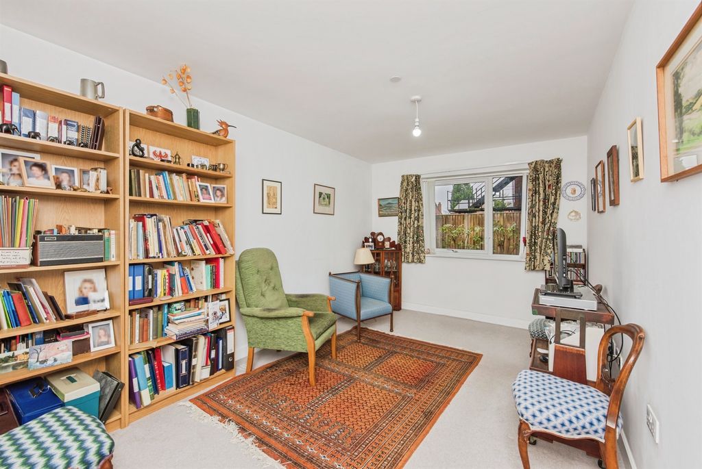 Property photo 3 of 21