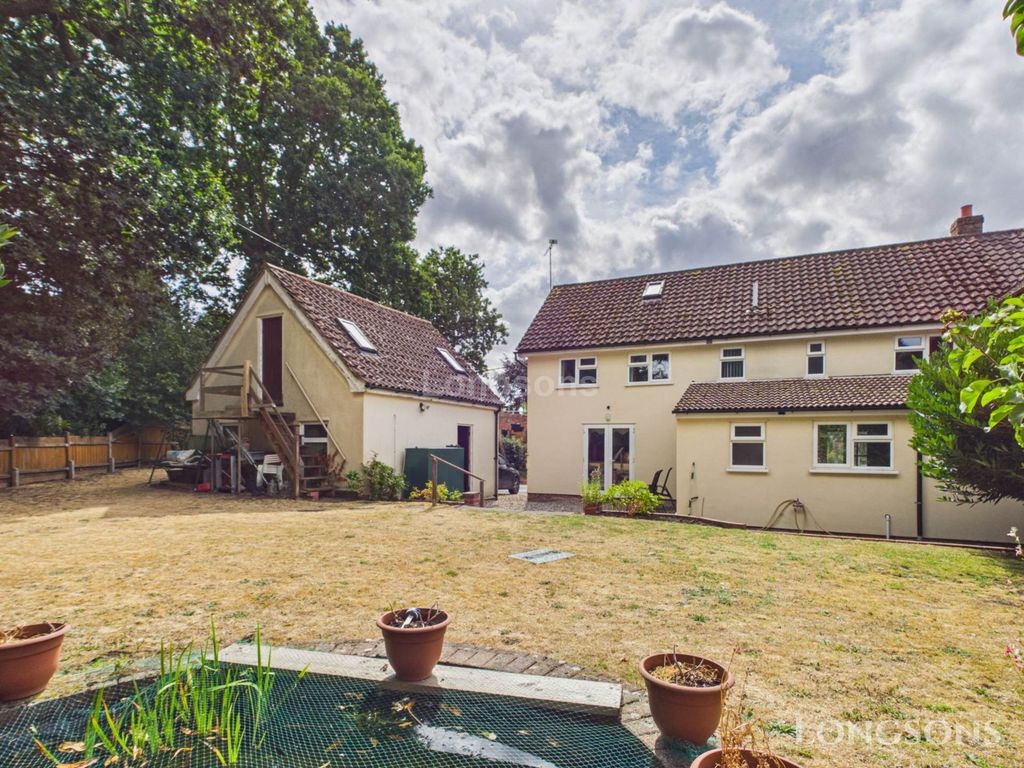 Property photo 3 of 22