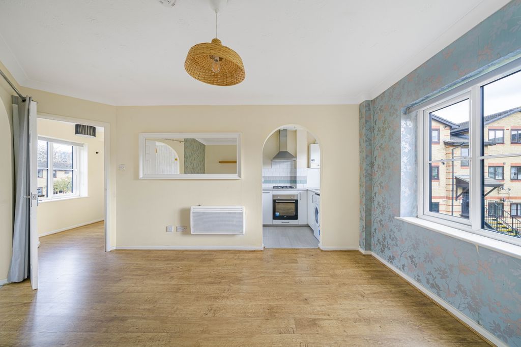 Property photo 3 of 8 Dsc01555