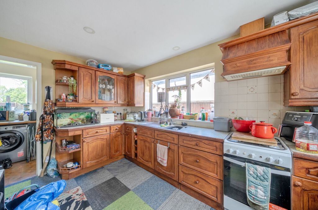 Property photo 3 of 21 1449823-19-69Ef813E3c8Ca-Arw