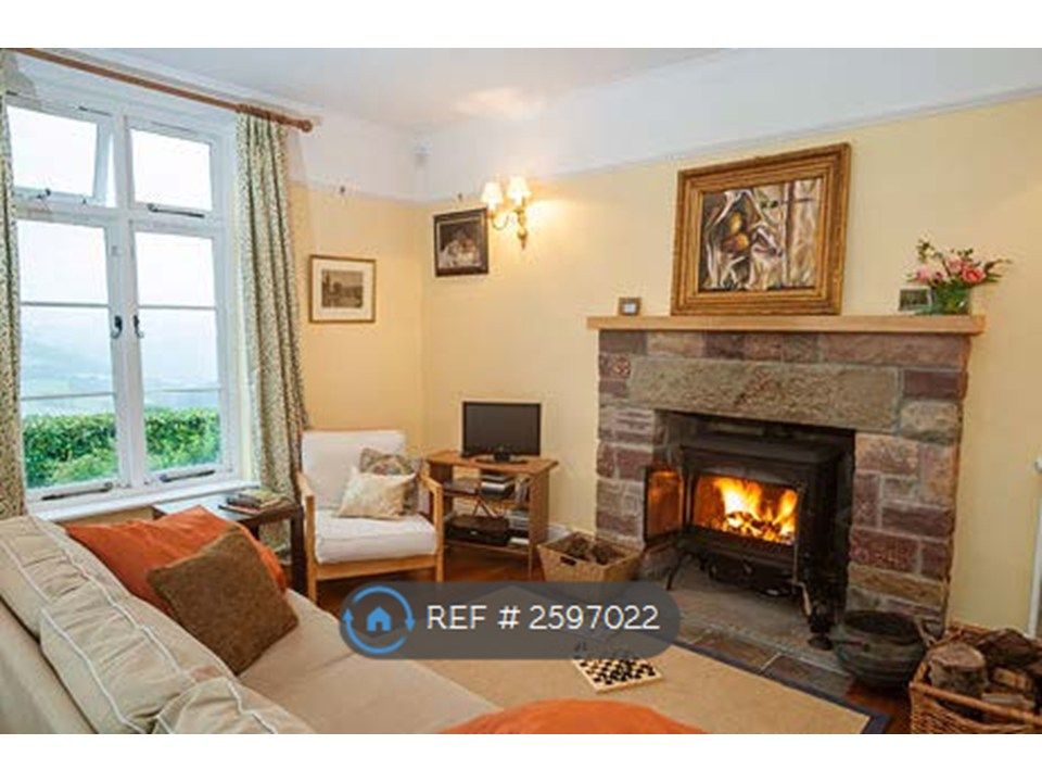 Property photo 1 of 11 Living Room