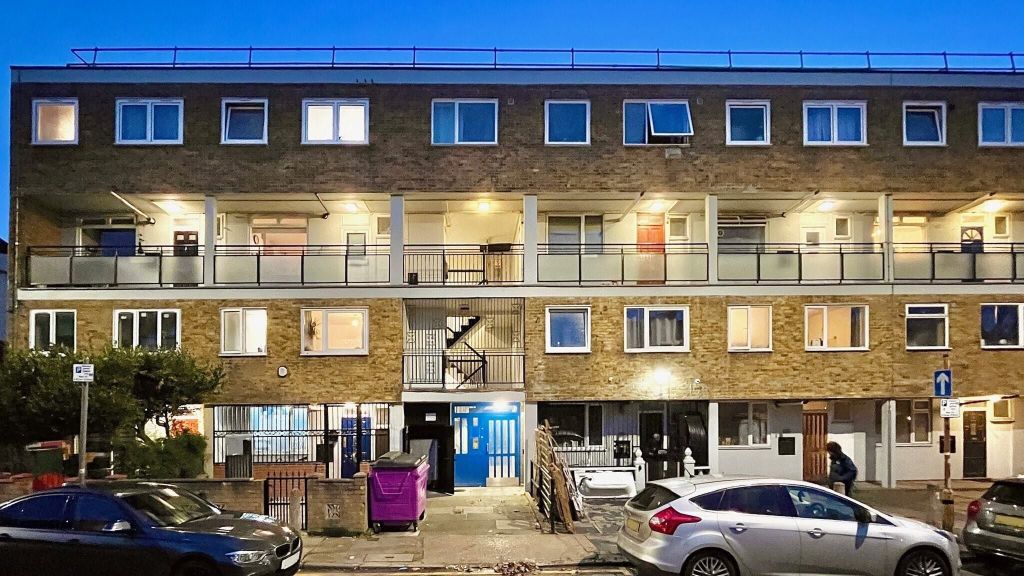 Property photo 1 of 2