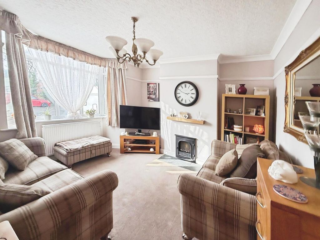 Property photo 2 of 16 Living Room