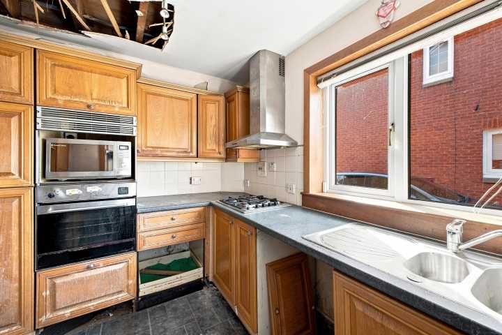 Property photo 2 of 22