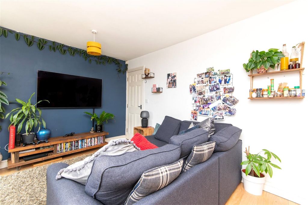 Property photo 3 of 15 Picture No. 05