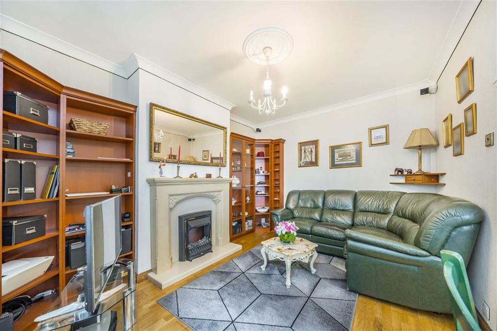 Property photo 2 of 6