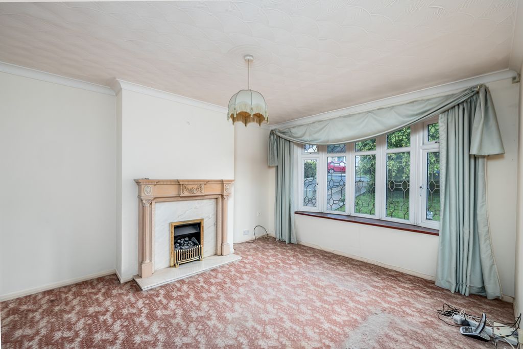 Property photo 2 of 19