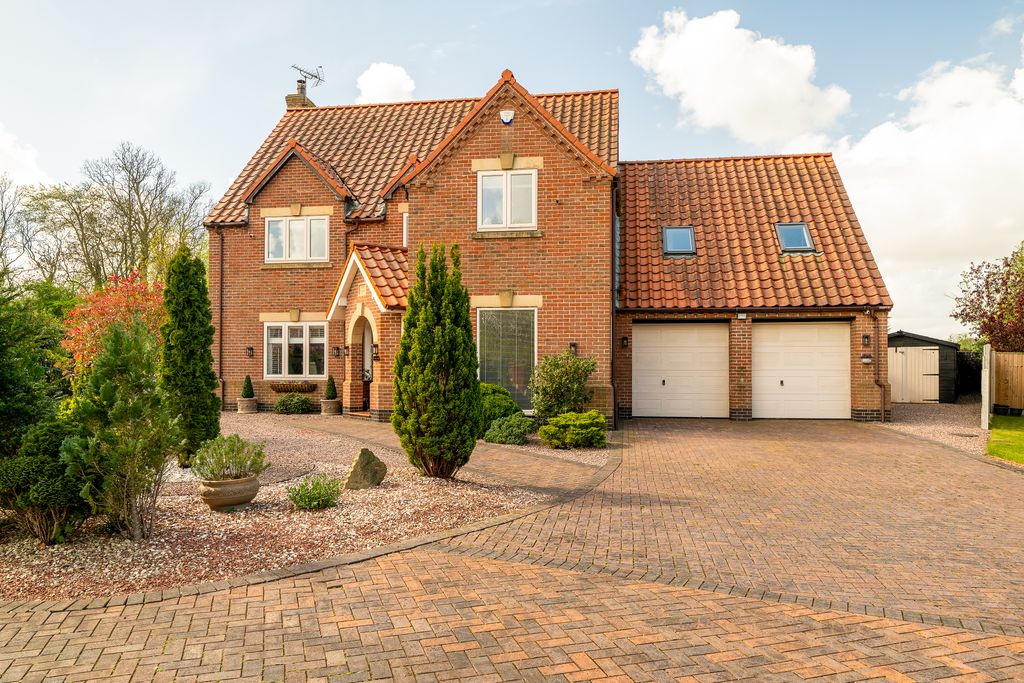 Property photo 1 of 31 Front