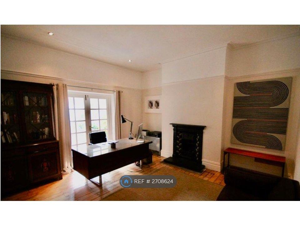 Property photo 3 of 9 Living Room 2