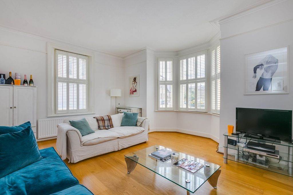 Property photo 3 of 6