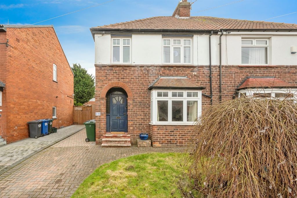 Property photo 1 of 17