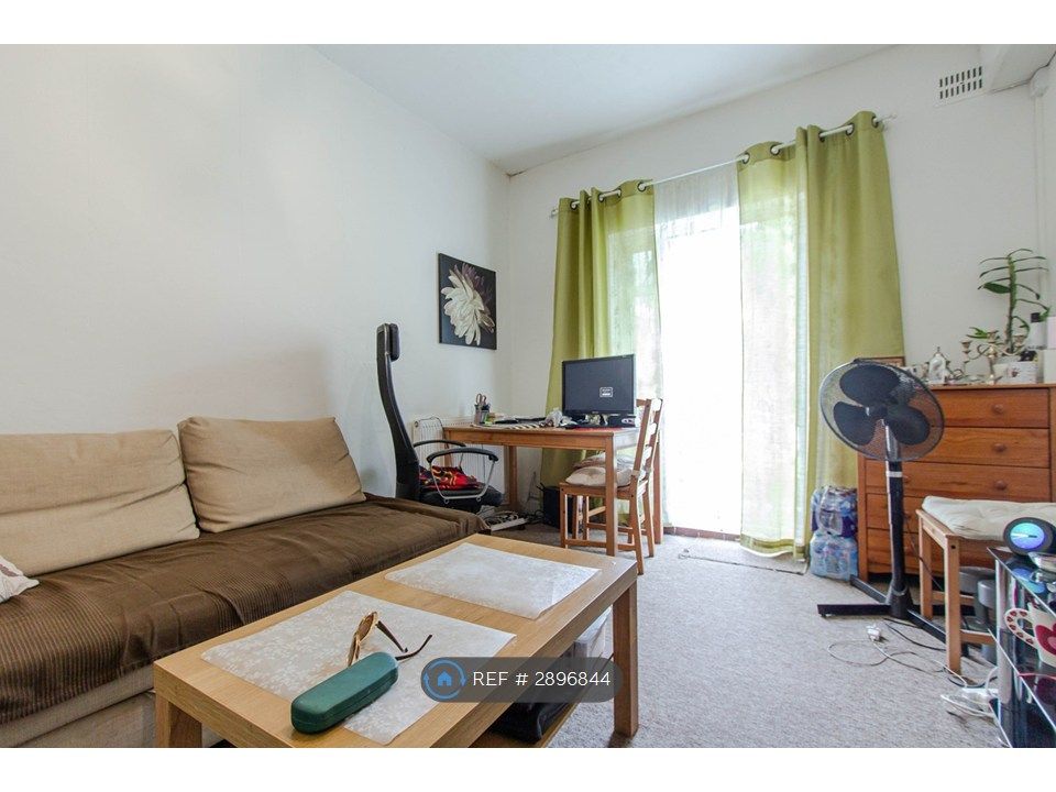 Property photo 2 of 6