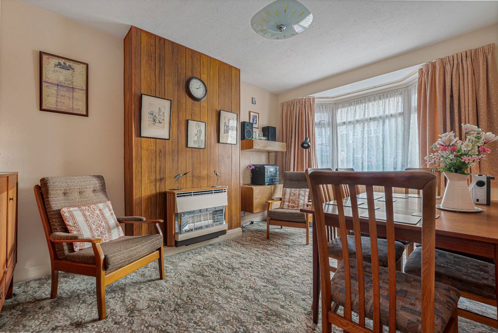 Property photo 3 of 24 Picture No. 05