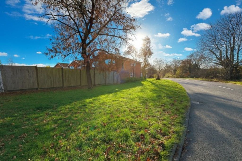 Property photo 3 of 9