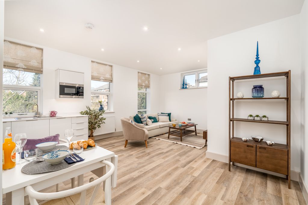 Property photo 3 of 15 Picture No. 25