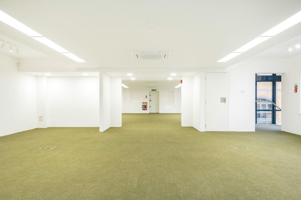 Property photo 3 of 11 Internal 2.Jpg