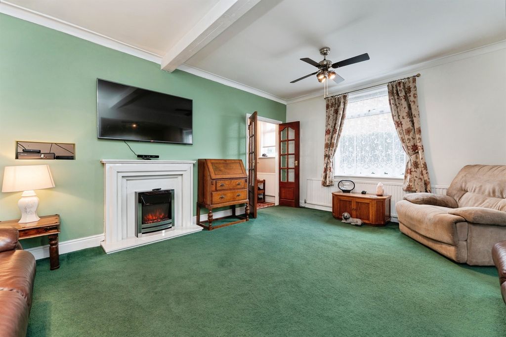 Property photo 3 of 20