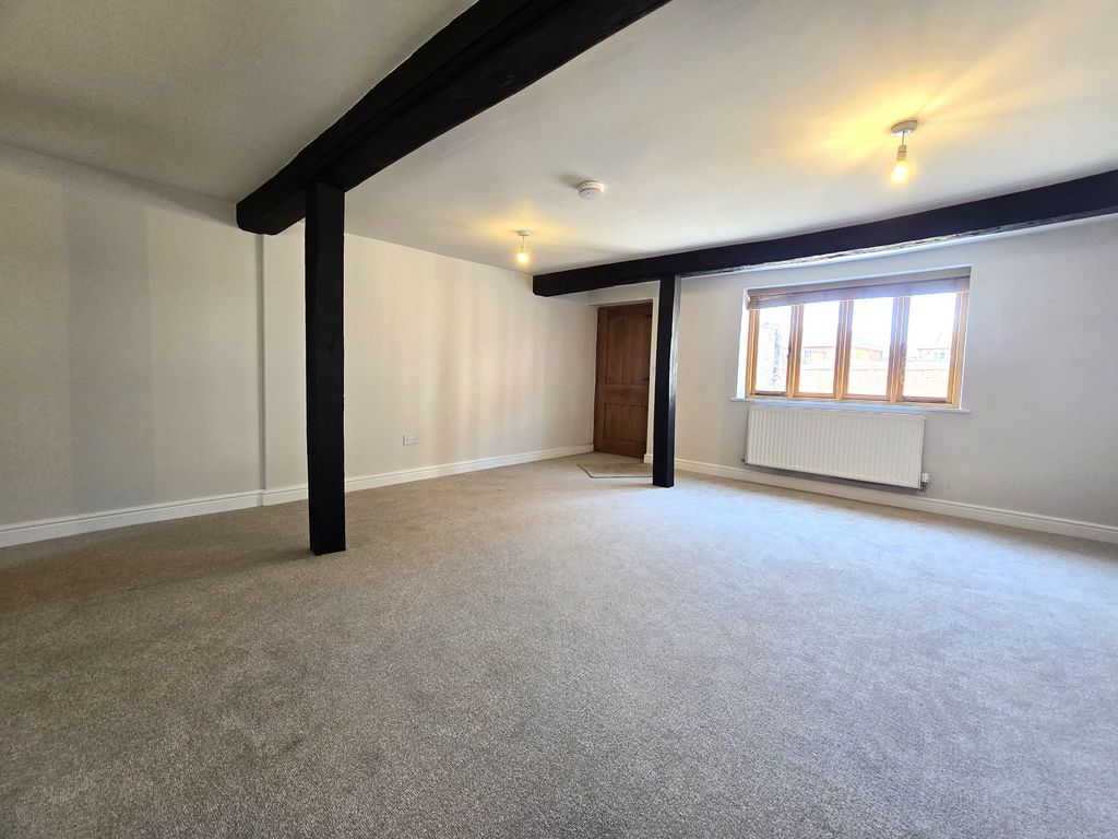 Property photo 3 of 20 1000099693