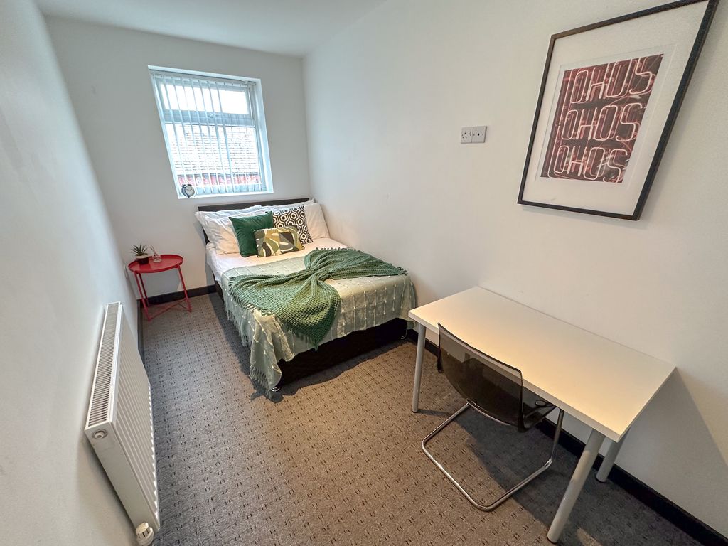 Property photo 2 of 10 3
